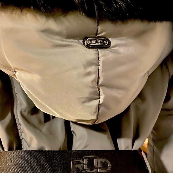 Gorgeous, mint-condition Rudsak winter coat - Picture 3 of 10